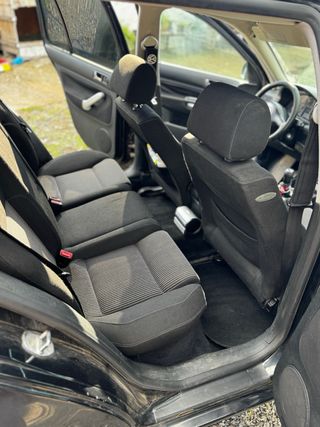 Volkswagen Golf 2004