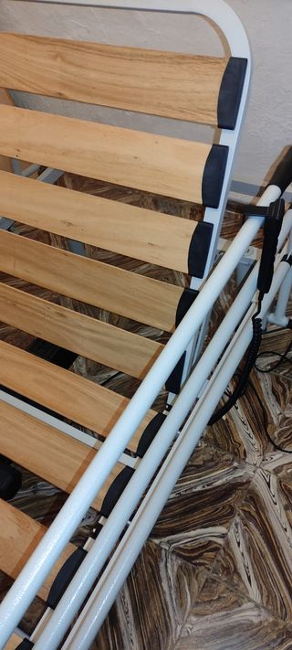 Cama eléctrica sanitaria articulada