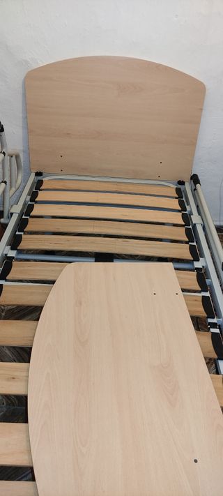 Cama eléctrica sanitaria articulada