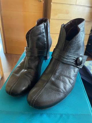 Botines de piel auténtica