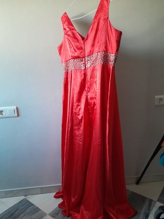 Vestido de fiesta talla XL.