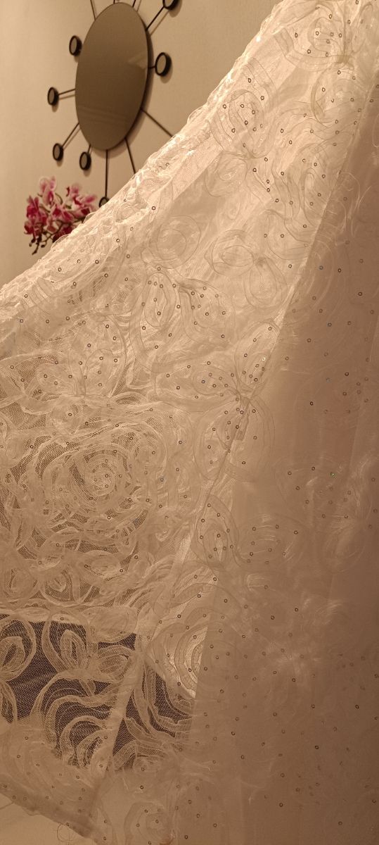 Vestido de novia con toquilla.