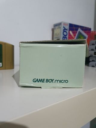 Caja game boy micro verde