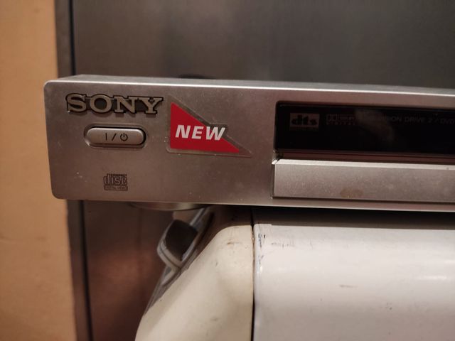 Sony CD/DVD Player. DVP-NS330