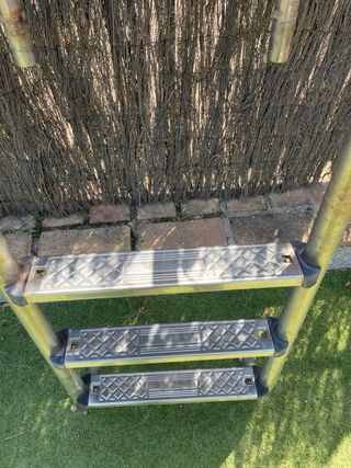 Escaleras de piscina