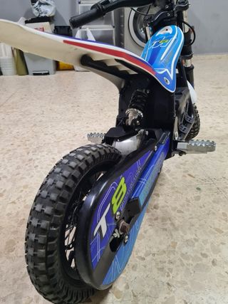 Moto Eléctrica Mecatecno T8