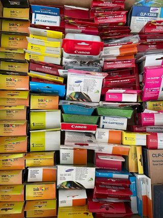 ¡MERCADILLO!  LOTE tintas, informatica, fundas...