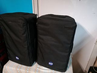 Altavoces activos RCF Art 325A + tripodes + fundas