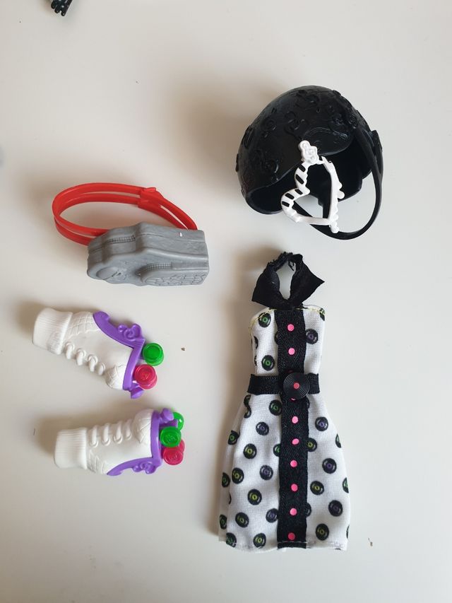 ropa monster high Opereta