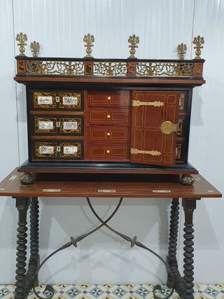 Bargueño de gusto Italiano