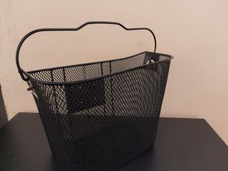 Cesta metálica para bici