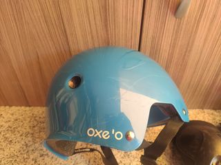 Casco patines y skateboard niño