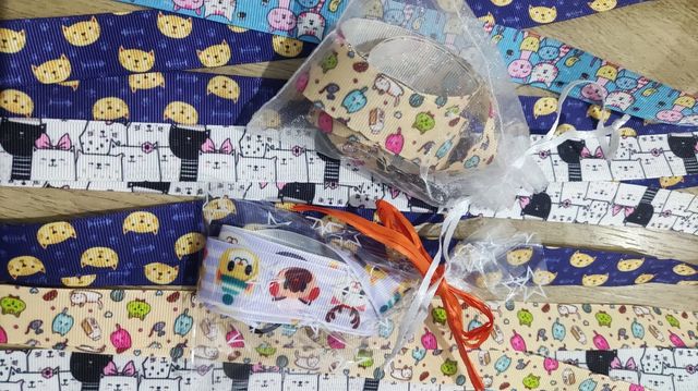 Cinta cuello porta llaves. Llavero. Cuelga llaves.