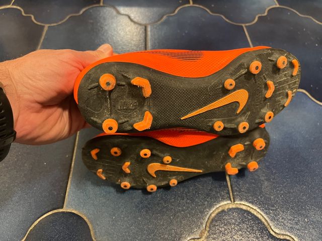 Botas de fútbol niño