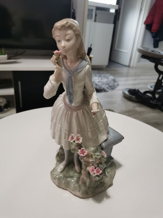 Figura de porcelana valenciana