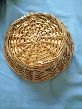 Cestita de  mimbre