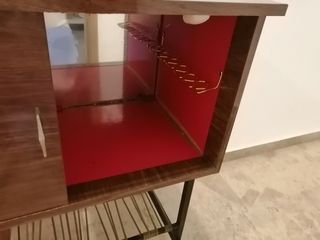 Mesa televisión antigua, vintage.