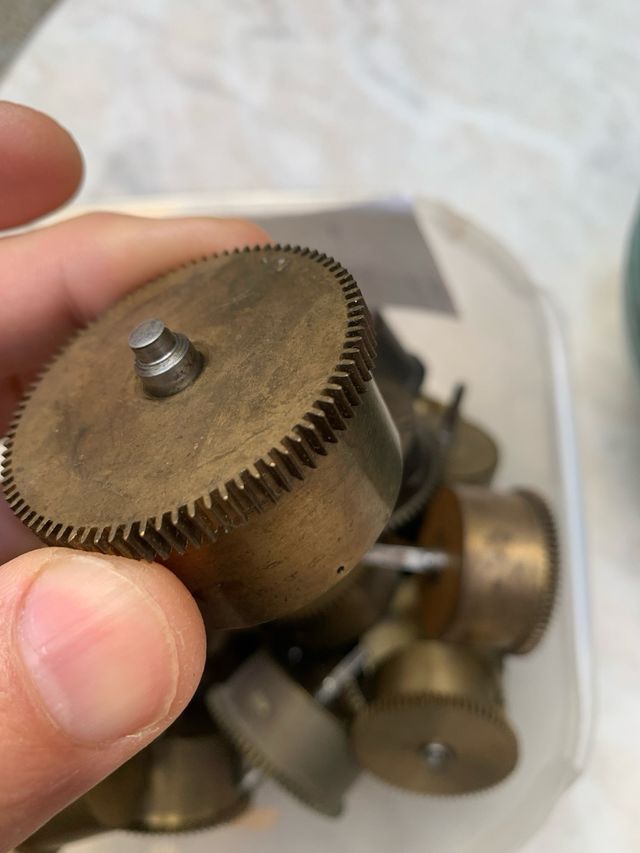 Tambor barrilete cuerda reloj antiguo