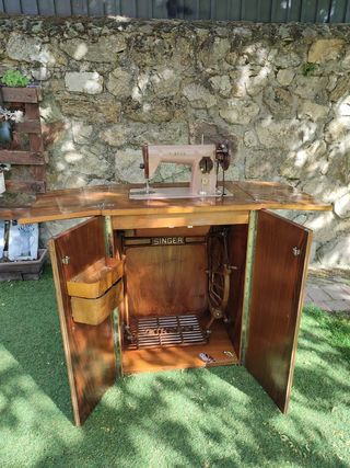 Maquina de coser Singer