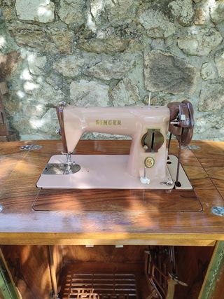 Maquina de coser Singer