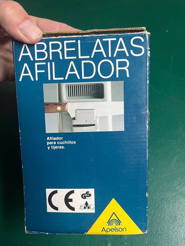 Afilador y abrelatas