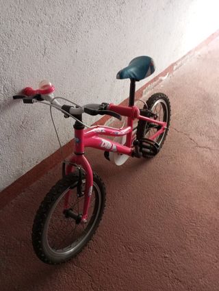 OPORTUNIDAD!!!Bicicleta de niña DTB (16 pulgadas)