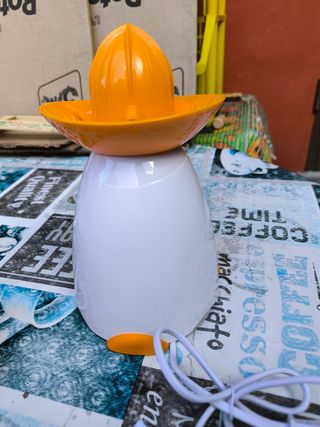 Spremi agrumi nuovo con scatola