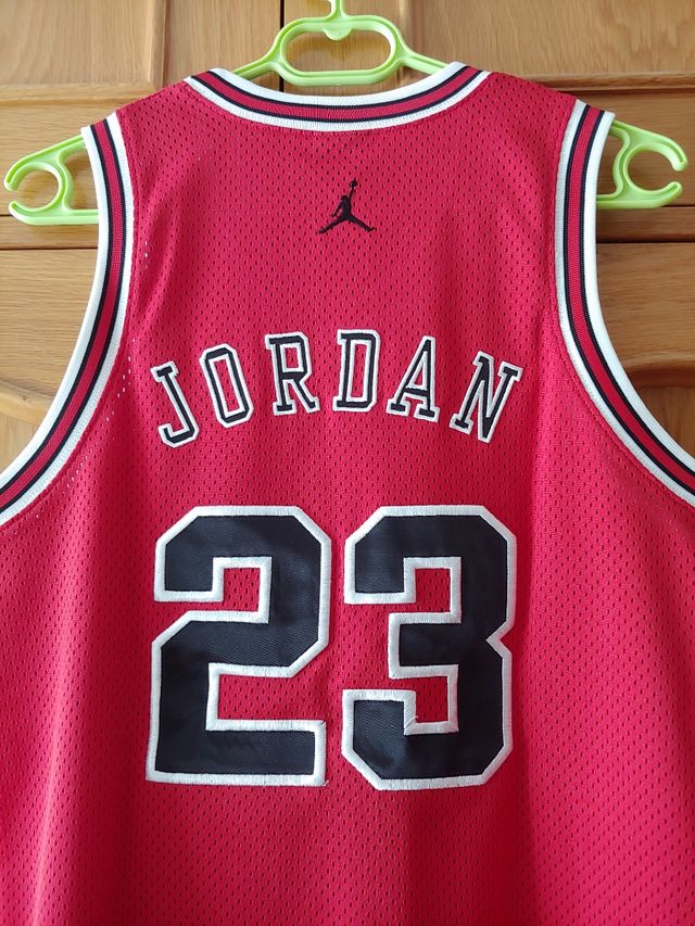 Camiseta Nueva y funko JORDAN