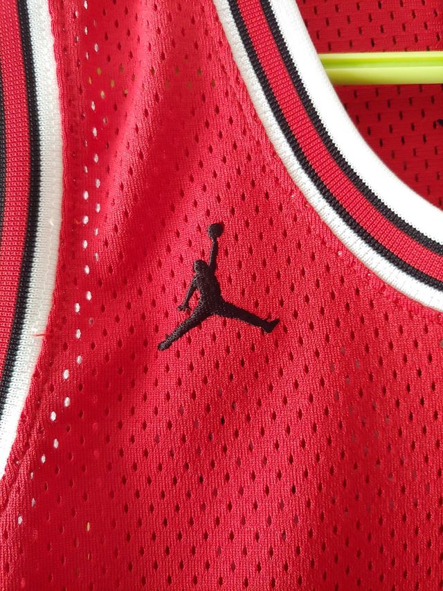 Camiseta Nueva y funko JORDAN