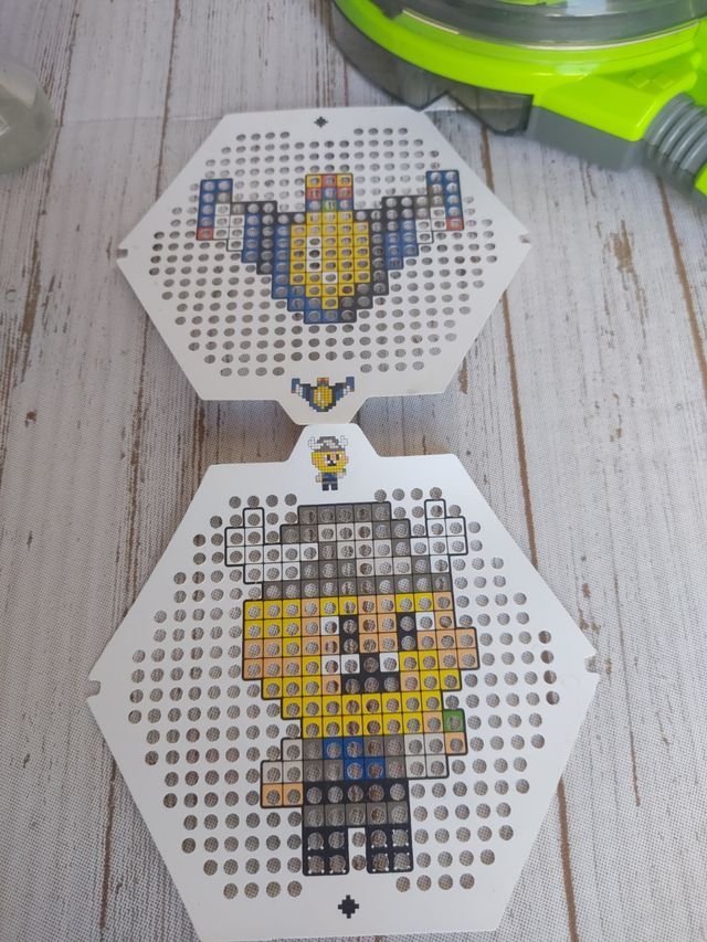 Qixels centrifuga! Juego para hacer figuras!