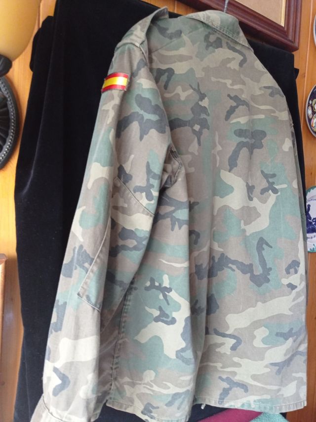 CHAQUETA MILITAR+TOALLA