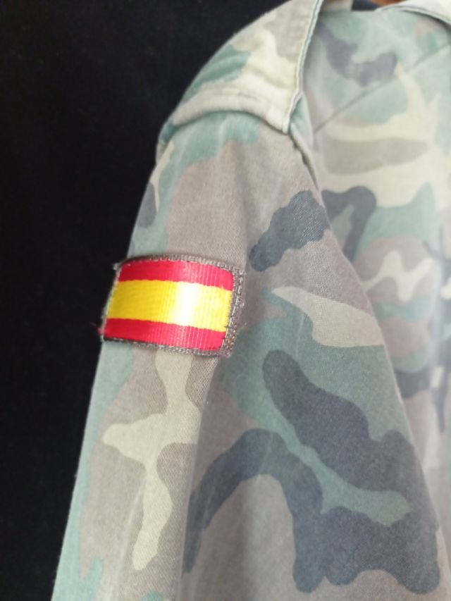 CHAQUETA MILITAR+TOALLA