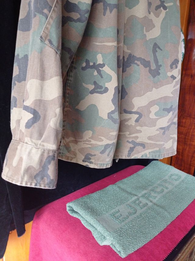CHAQUETA MILITAR+TOALLA