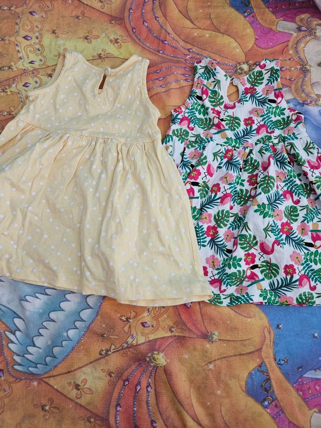 2 vestidos tirantes Primark talla 3/6 meses