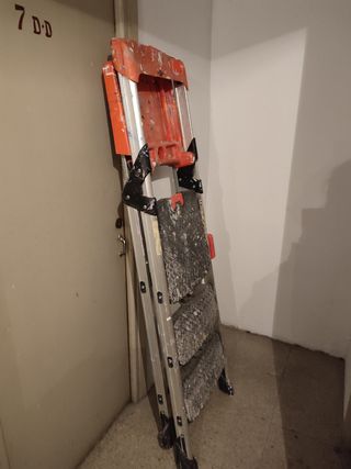 Escalera de tijera profesional Wurth