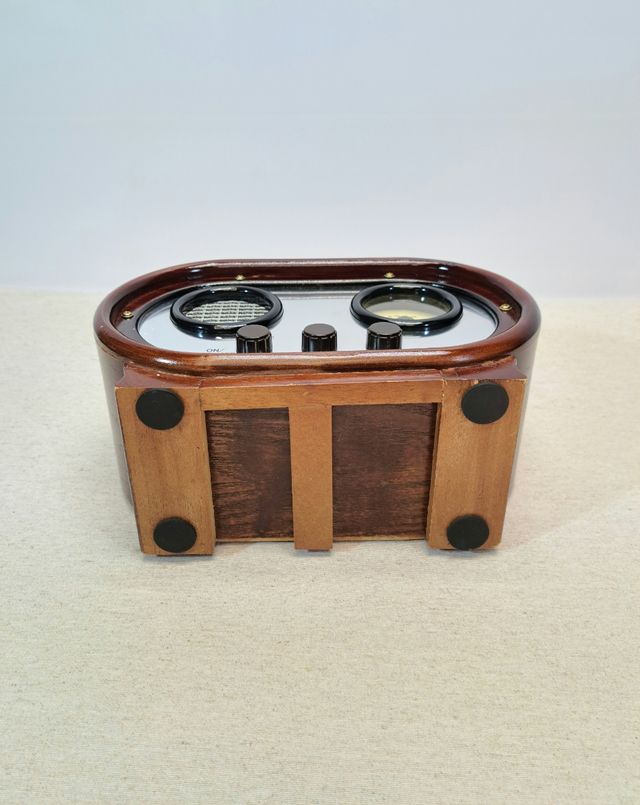Radio, reproducción moderna.