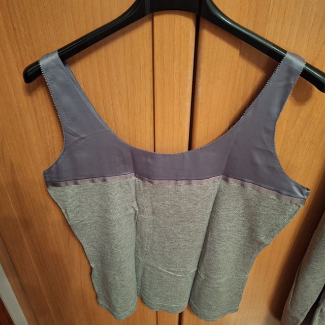 Camiseta de tirantes  y chaqueta