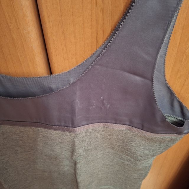 Camiseta de tirantes  y chaqueta