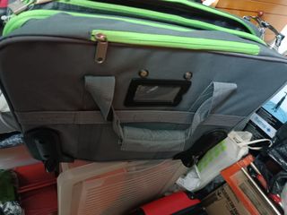 Bolsa para transporte de ordenador con ruedas.