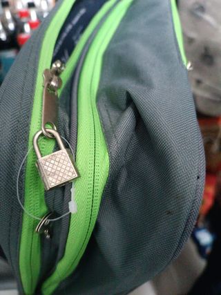 Bolsa para transporte de ordenador con ruedas.