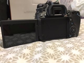 Canon 80D nueva + objetivos + extras