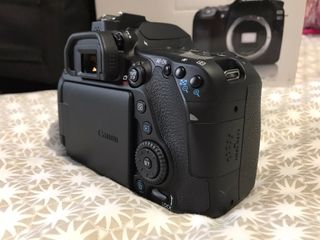 Canon 80D nueva + objetivos + extras