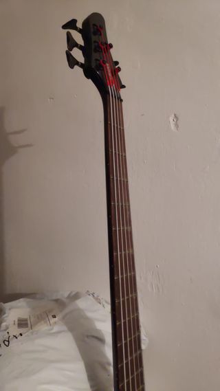 Bajo 5 cuerdas Yamaha RBX775 Negro + Funda flight