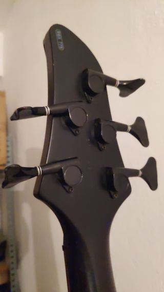 Bajo 5 cuerdas Yamaha RBX775 Negro + Funda flight