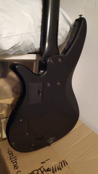 Bajo 5 cuerdas Yamaha RBX775 Negro + Funda flight