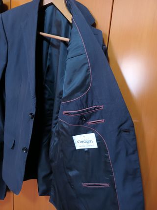 Traje cardigan