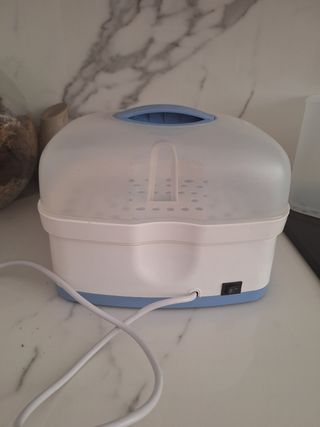 Esterilizador Chicco, usado 3 veces.