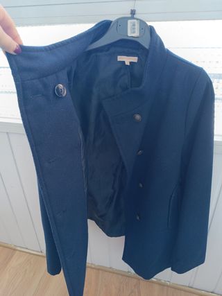 Abrigo azul marino de paño
