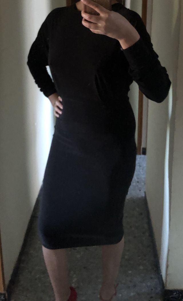 Vestido negro ajustado