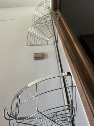 Siporte esquina para baño regulable